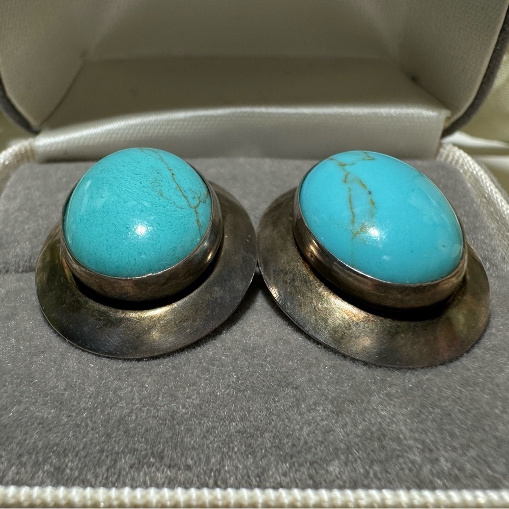 ❌SOLD❌ Vintage Handmade Large Turquoise Stud Earrings Solid 925 Sterling Silver - Picture 4 of 15